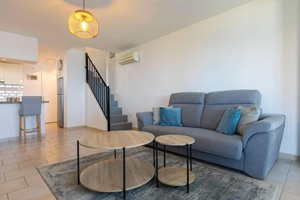 Dona Lola Seafront Duplex Apartment Sitio de Calahonda Spain