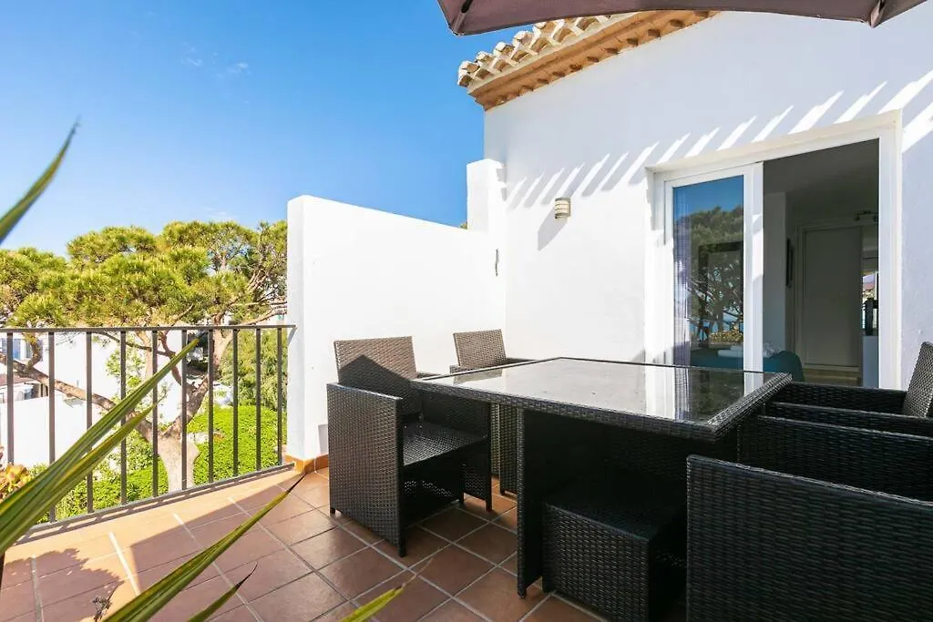 Dona Lola Seafront Duplex Apartment Sitio de Calahonda 0*,  Spain