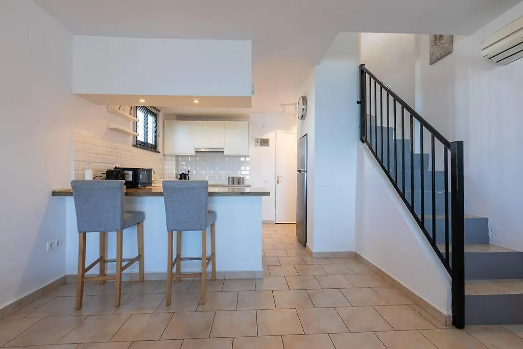 Dona Lola Seafront Duplex Apartment Sitio de Calahonda Spain